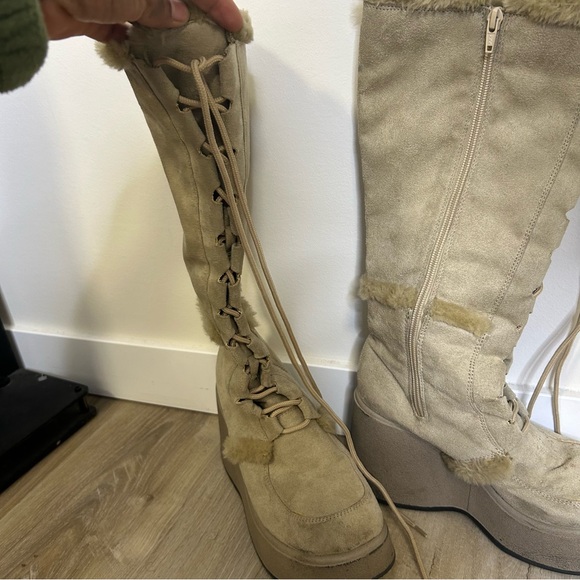 ◾️Y2K Vintage Wanted Pom Pom Ice Lace Up Platform Winter Boots - Picture 8 of 9